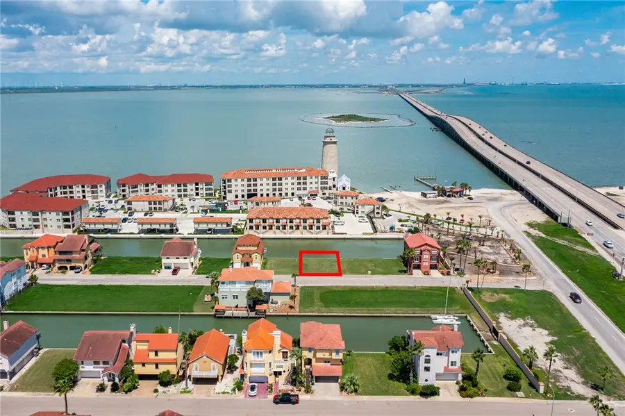 714 Kings Point Drive, Corpus Christi, TX 78402 - #2