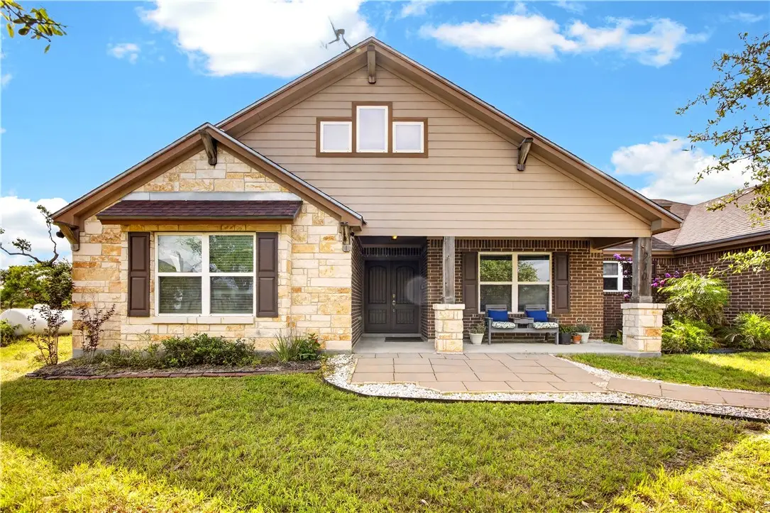210 Coastal Wildwood Drive, Rockport, TX 78382 - #1