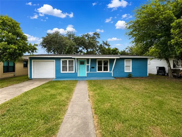 1316 E Johnston Avenue, Kingsville, TX 78363