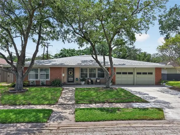 609 Peerman Place, Corpus Christi, TX 78411