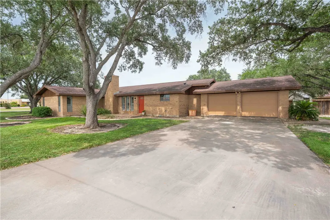 803 Thiel Street, Orange Grove, TX 78372 - #1