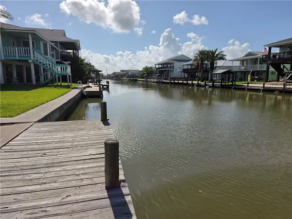 175 Sailfish Drive, Rockport, TX 78382
