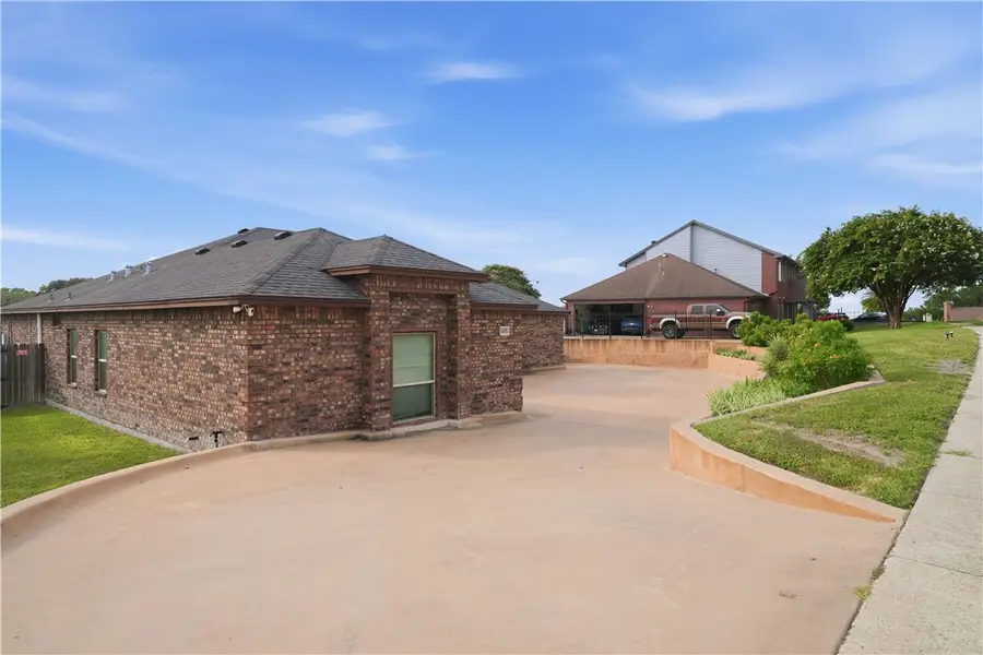3805 Castle Valley Drive, Corpus Christi, TX 78410 - #3