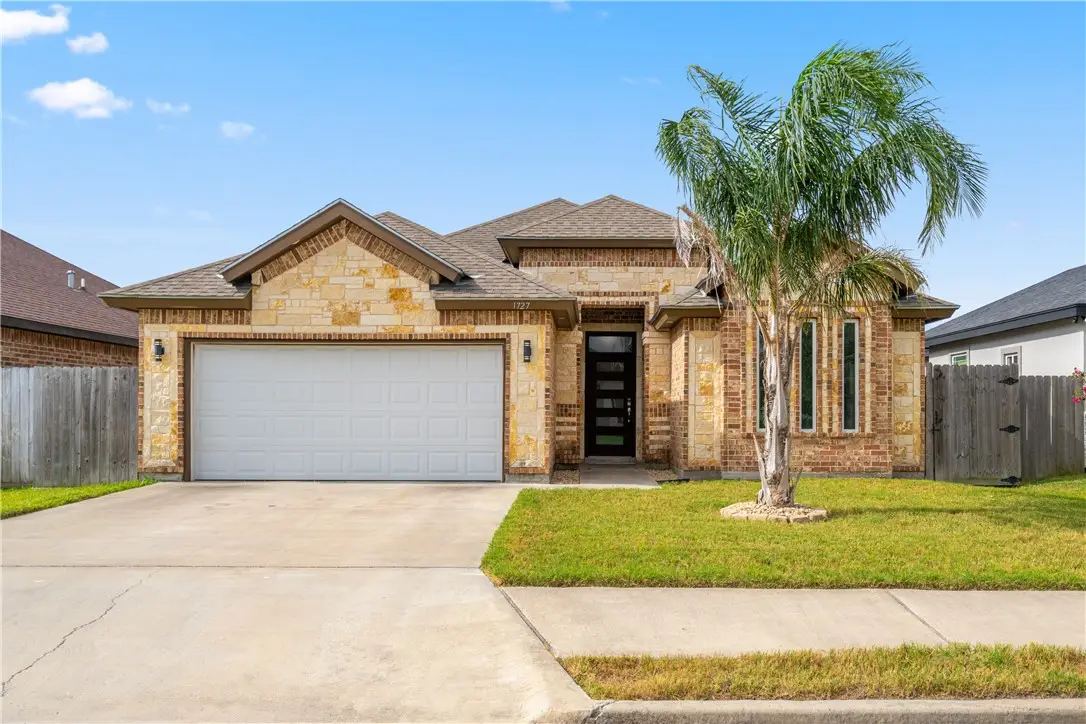 1727 The Park Drive, Kingsville, TX 78363 - #1