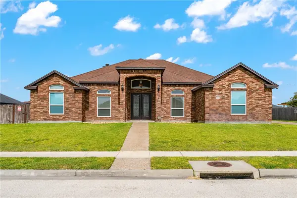 2033 Arash Drive, Corpus Christi, TX 78413
