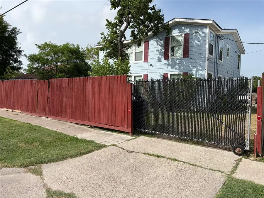 1622-1624 18th Street, Corpus Christi, TX 78404 - #2