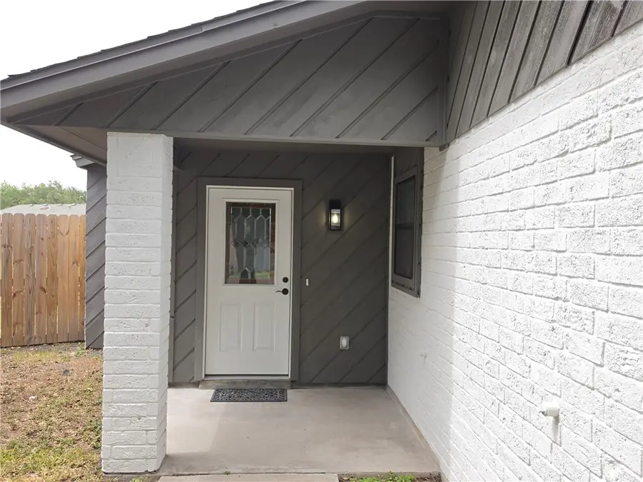 5502 Crossgate Drive N, Corpus Christi, TX 78413 - #2