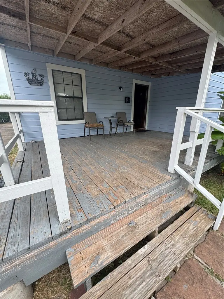 438 Hiawatha Street, Corpus Christi, TX 78405 - #2