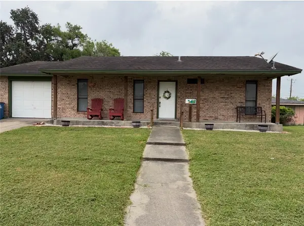 225 N Sehorn Street, Sinton, TX 78387