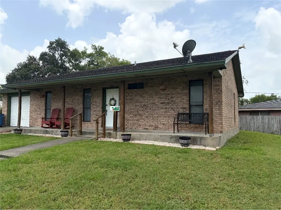 225 N Sehorn Street, Sinton, TX 78387 - #2