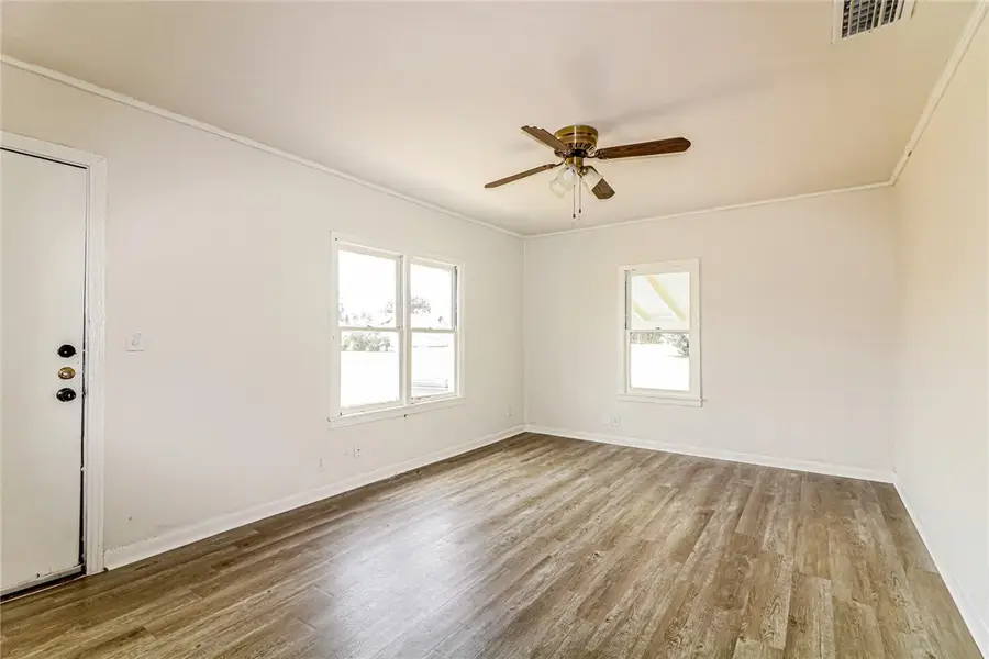 716 8th Street, Portland, TX 78374 - #3