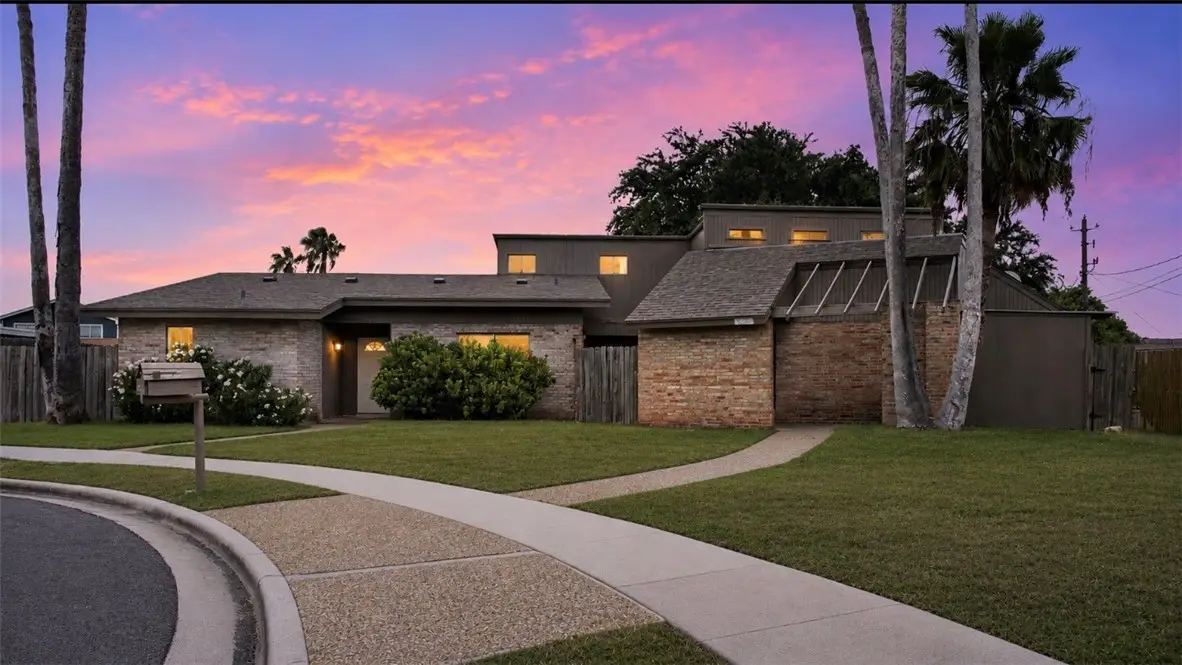 5053 Middlecoff Circle, Corpus Christi, TX 78413 - #1