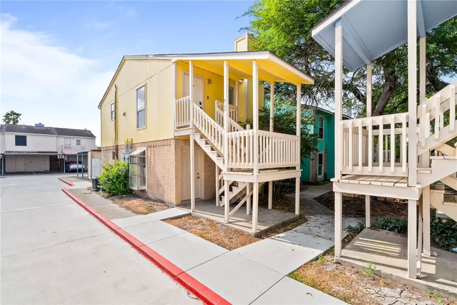 6702 Everhart Rd, M106 #M 106, Corpus Christi, TX 78413 - #2