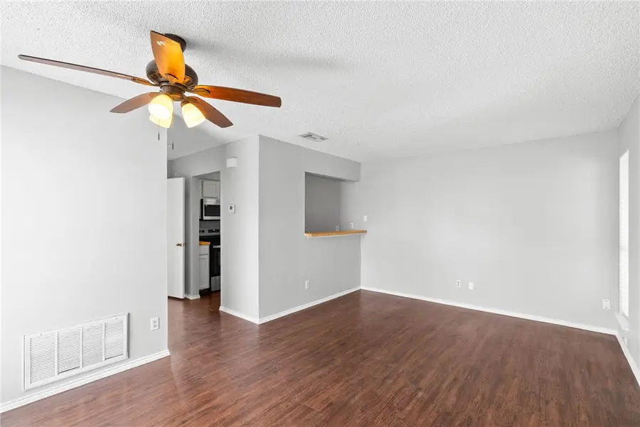 6702 Everhart Rd, M106 #M 106, Corpus Christi, TX 78413 - #3