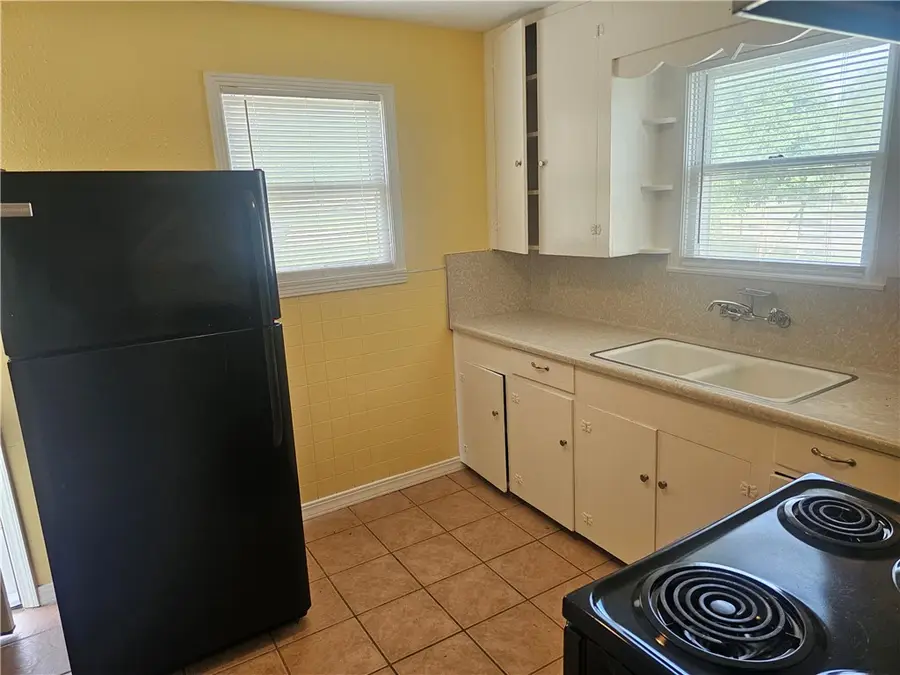 4302 Magee Lane, Corpus Christi, TX 78410 - #2