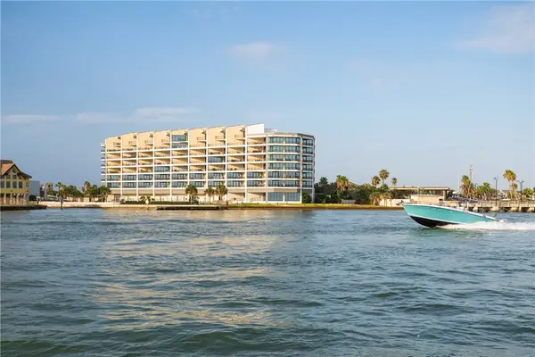 1000 N Station Street #516, Port Aransas, TX 78373
