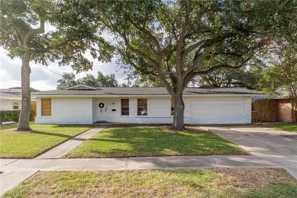 909 Dolphin Place, Corpus Christi, TX 78411