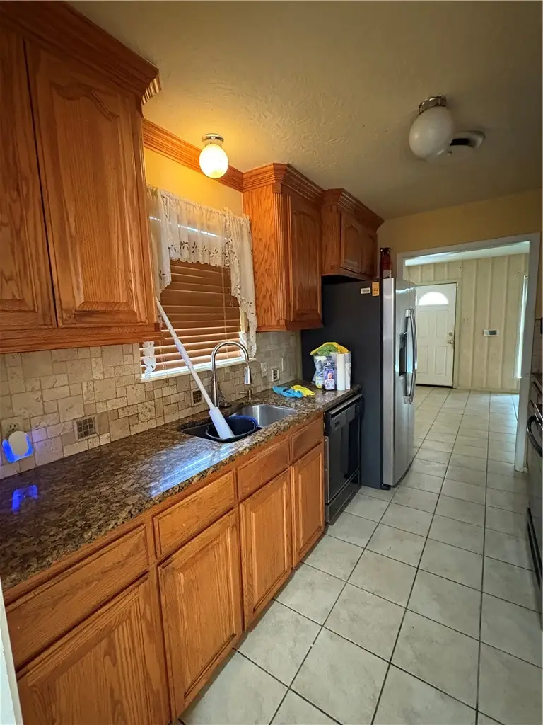 4633 Sheffield, Corpus Christi, TX 78411 - #3