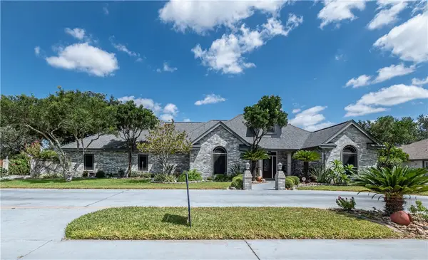 1825 Clarice Avenue, Alice, TX 78332
