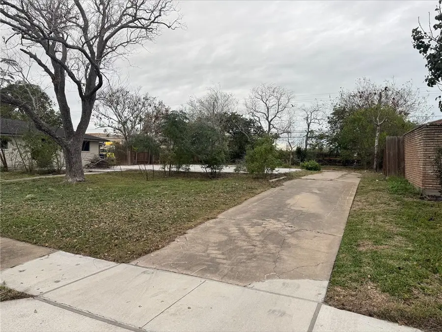 4510 Stonegate Way, Corpus Christi, TX 78411 - #2