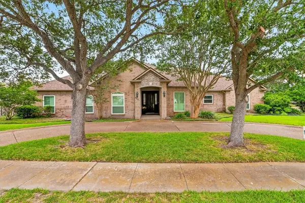 6201 Denain Drive, Corpus Christi, TX 78414