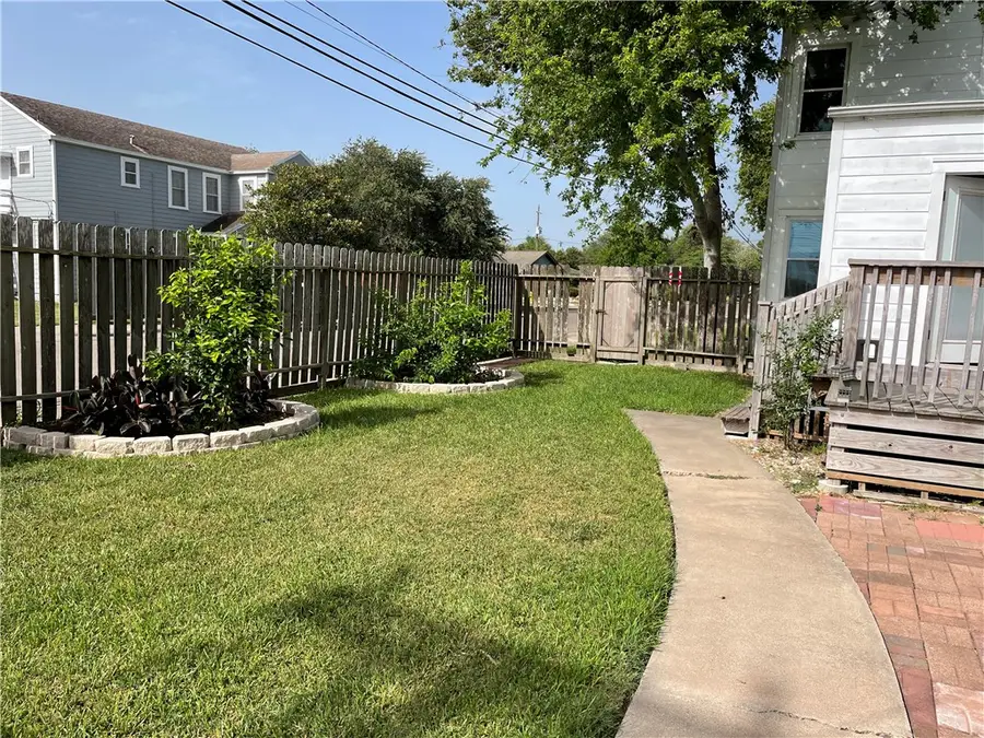 118 Cole St, Corpus Christi, TX 78404 - #2