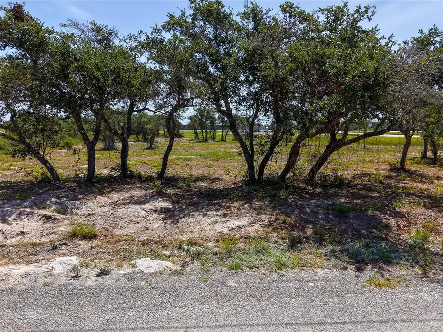 932 Holly Road, Rockport, TX 78382 - #2