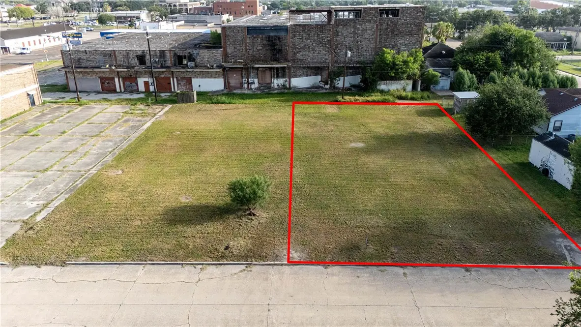 228 E Lott Avenue, Kingsville, TX 78363 - #1