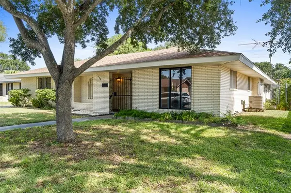 220 Pecos Street, Portland, TX 78374