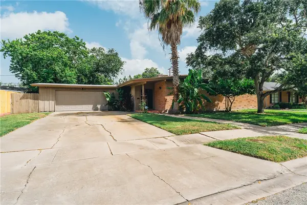 606 Dolphin Place, Corpus Christi, TX 78411