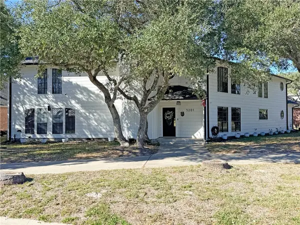 3201 Traylor Boulevard, Rockport, TX 78382
