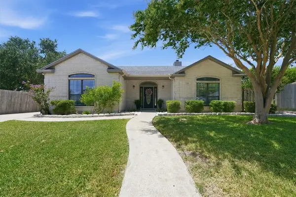 104 Walker St., Odem, TX 78370