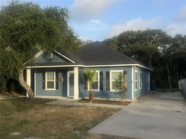 609 Huisache Lane, Ingleside, TX 78362