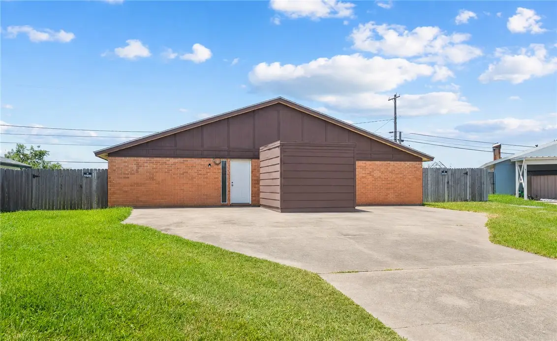 321 Easy Street #A&B, Corpus Christi, TX 78418 - #1