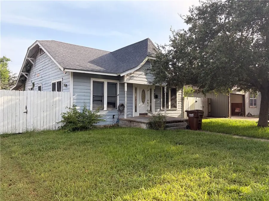 723 W Alice Avenue, Kingsville, TX 78363 - #2