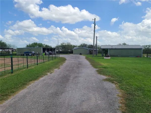200 W Cr 418, Premont, TX 78375