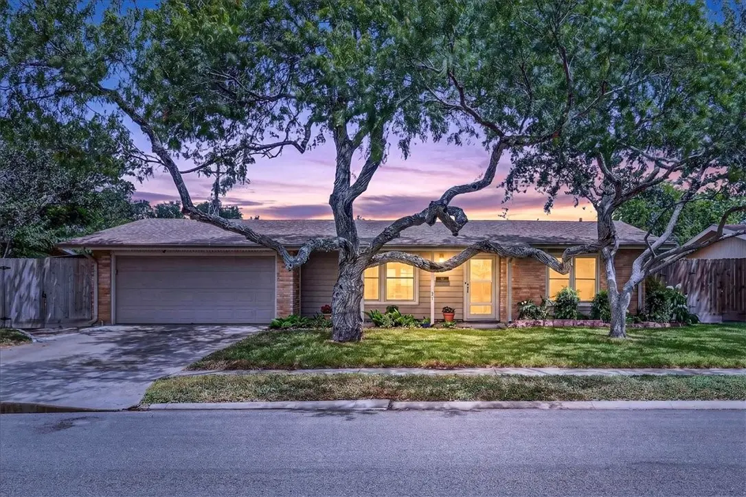 946 Carmel Parkway, Corpus Christi, TX 78411 - #1