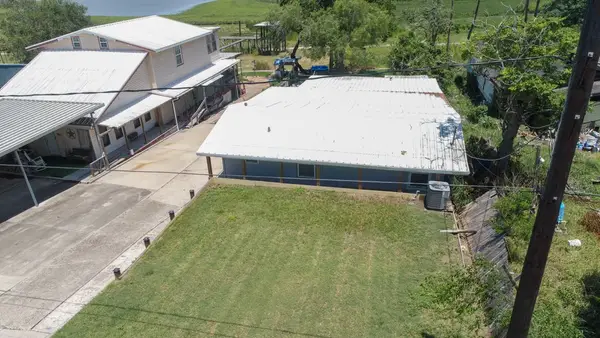 307 Stephens Loop, Mathis, TX 78368