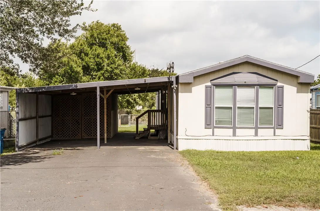 207 Dunbar Street, Refugio, TX 78377 - #1