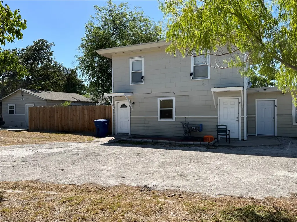 902 W Lakeside Drive, Corpus Christi, TX 78418 - #1