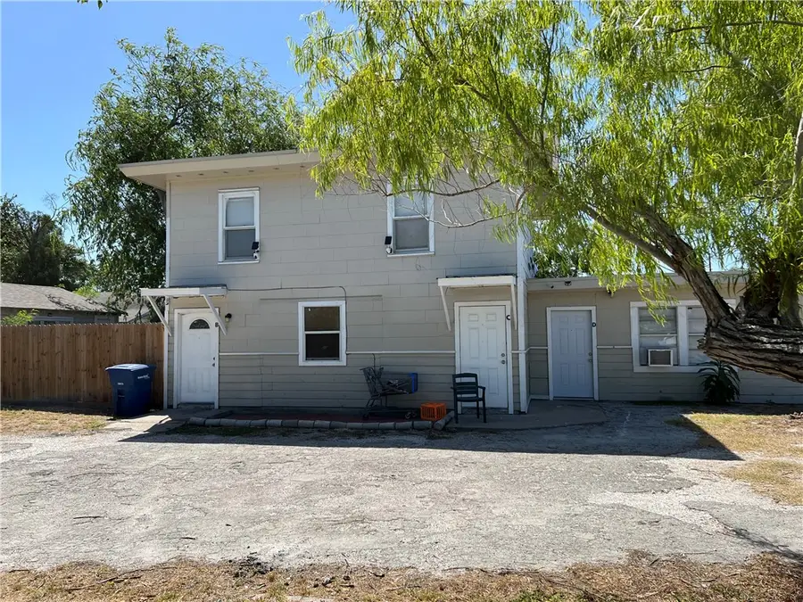 902 W Lakeside Drive, Corpus Christi, TX 78418 - #2