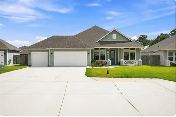 137 Angel Oak Drive, Rockport, TX 78382