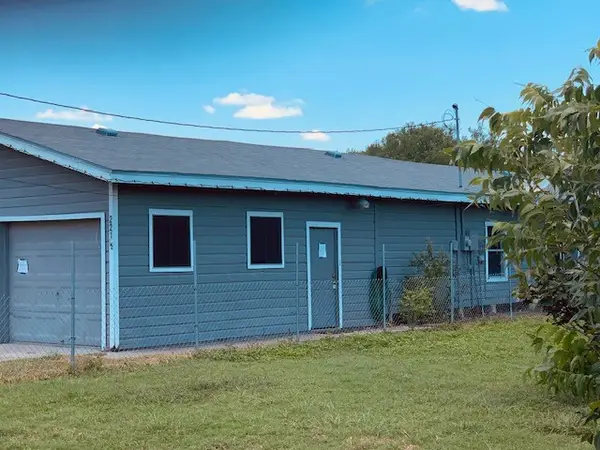 221 1/2 W Corral Avenue, Kingsville, TX 78363