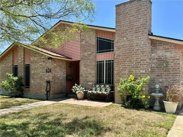 3233 Dunbarton Oak Street, Corpus Christi, TX 78414