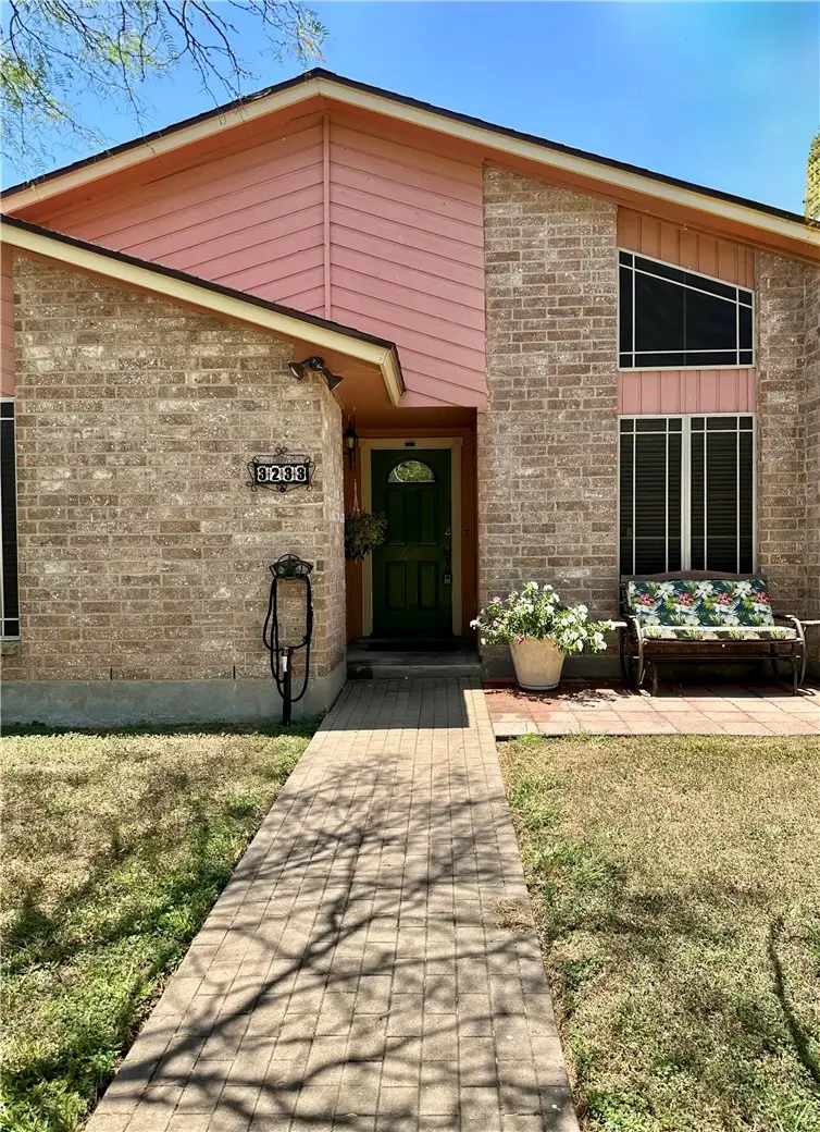 3233 Dunbarton Oak Street, Corpus Christi, TX 78414 - #2