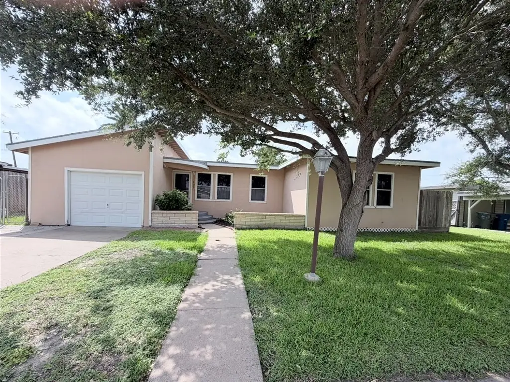 405 Canterbury Drive, Corpus Christi, TX 78412 - #1