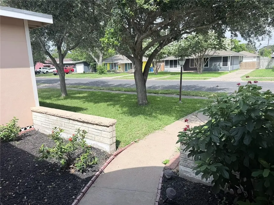 405 Canterbury Drive, Corpus Christi, TX 78412 - #2