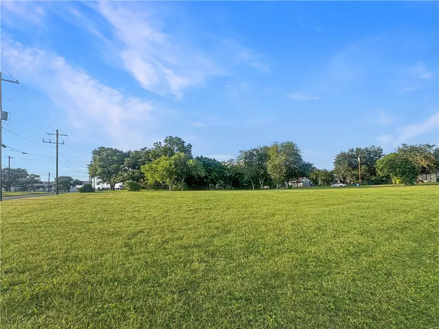 1302 N Saint Marys Street, Beeville, TX 78102 - #2