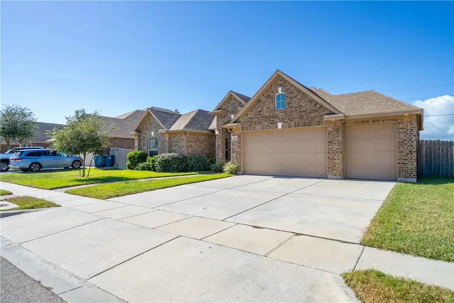 420 Gulfton Drive, Portland, TX 78374 - #3