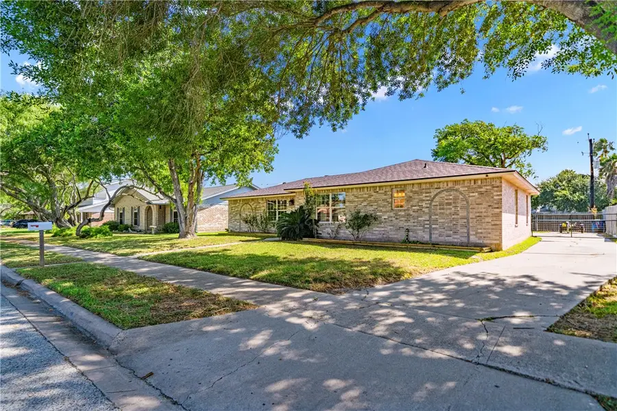 211 Poesta Drive, Portland, TX 78374 - #2